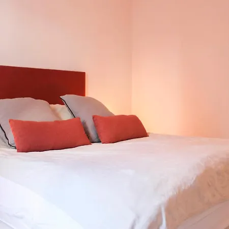Διαμέρισμα Spacious 74 M Near Montmartre Παρίσι